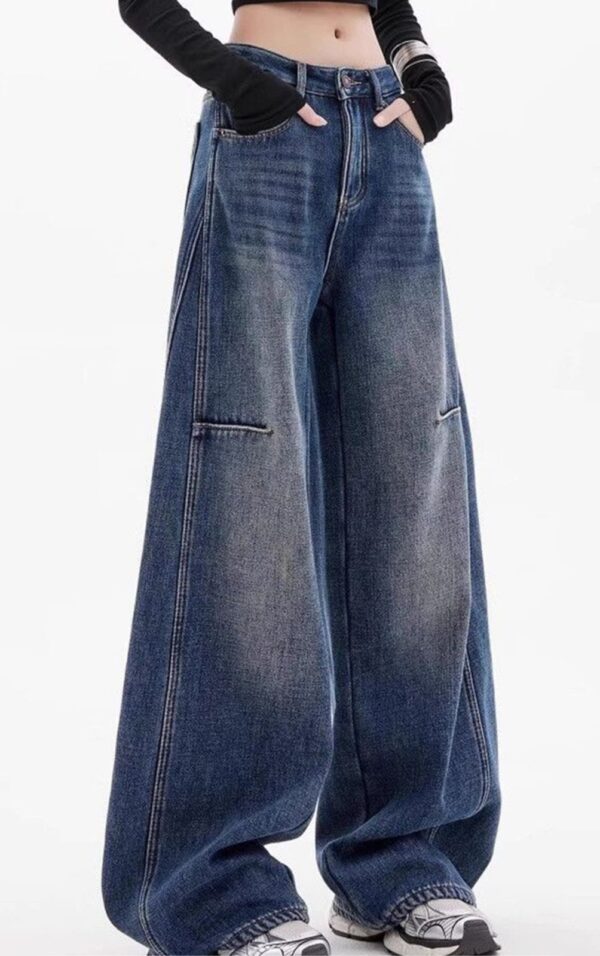 Women Mid-Rise Light Fade Baggy Jeans